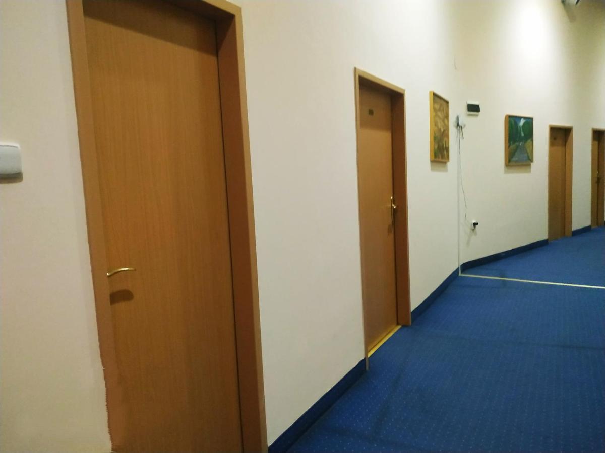 Hotel Expo Tashkent Bagian luar foto